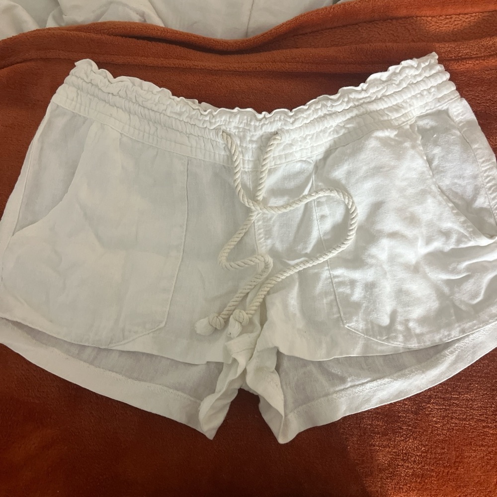 Roxy white shorts size s